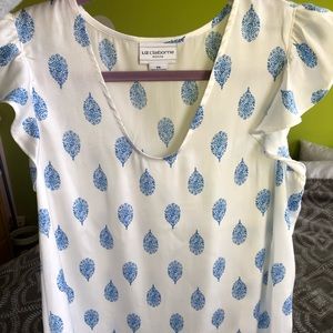 5 for $25💖 Liz Claiborne flutter sleeve blouse